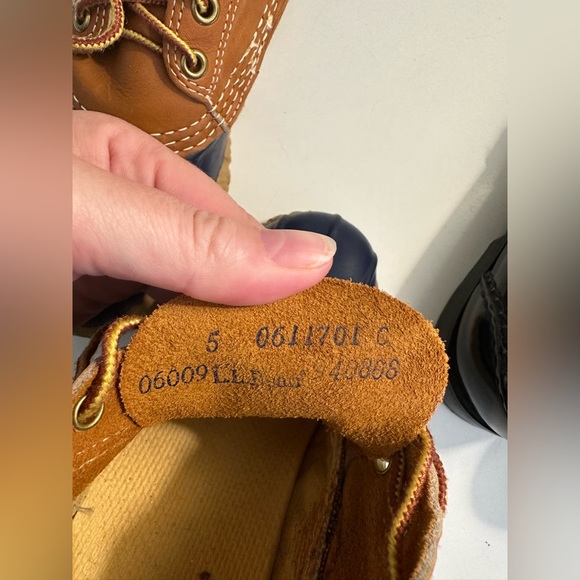 Vintage LL BEAN Bean Boots Gumshoes Duck Navy Blue Tan Leather Rubber Waterproof - Picture 10 of 16